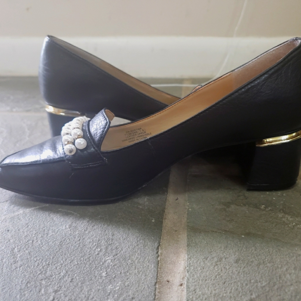 👠Enzo Angiolini Black Heels with Pearls🦪